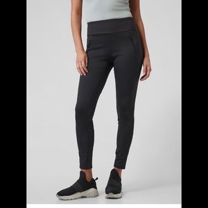 NWOT -Athleta Black Peak Hybrid Fleece Tight, Small